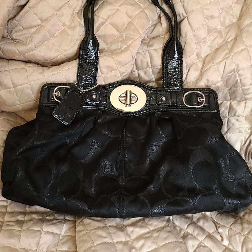 Coach shoulder bag